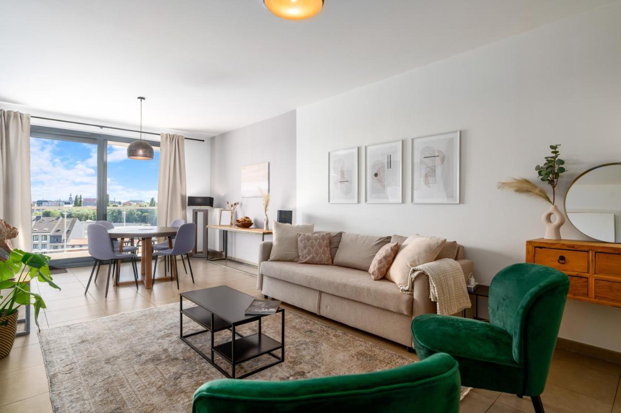 Shs Homes-Luxe Highrise, 2 Bedrooms, Kitchen, Free Parking, Stunning View, Large Tarrasse, Workspace Hasselt Zewnętrze zdjęcie